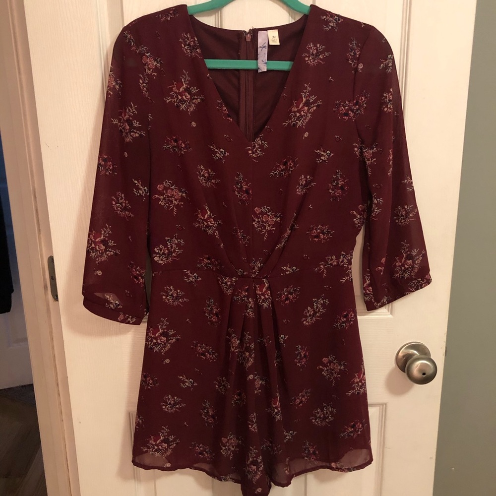Women's floral romper size M